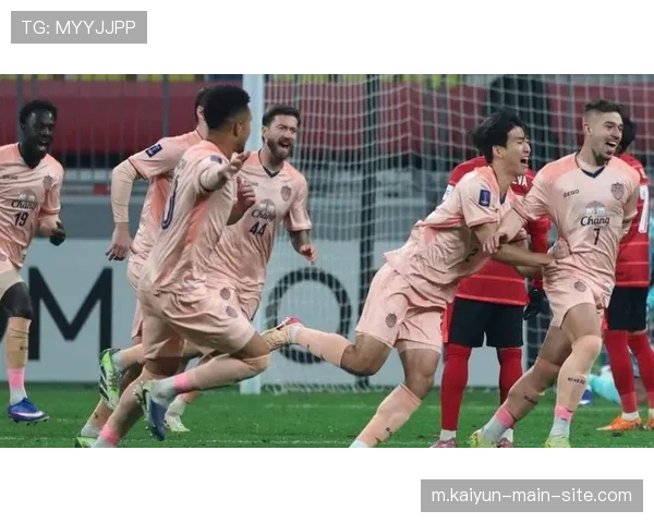 成都蓉城主场0比1负武里南联 主裁判多次判罚引主场球迷不满